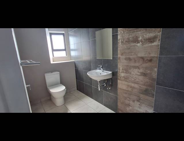 148M² BUILDING FOR SALE IN BENONI AH